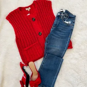 Elouise Chunky Knit Cardigan Sweater Vest