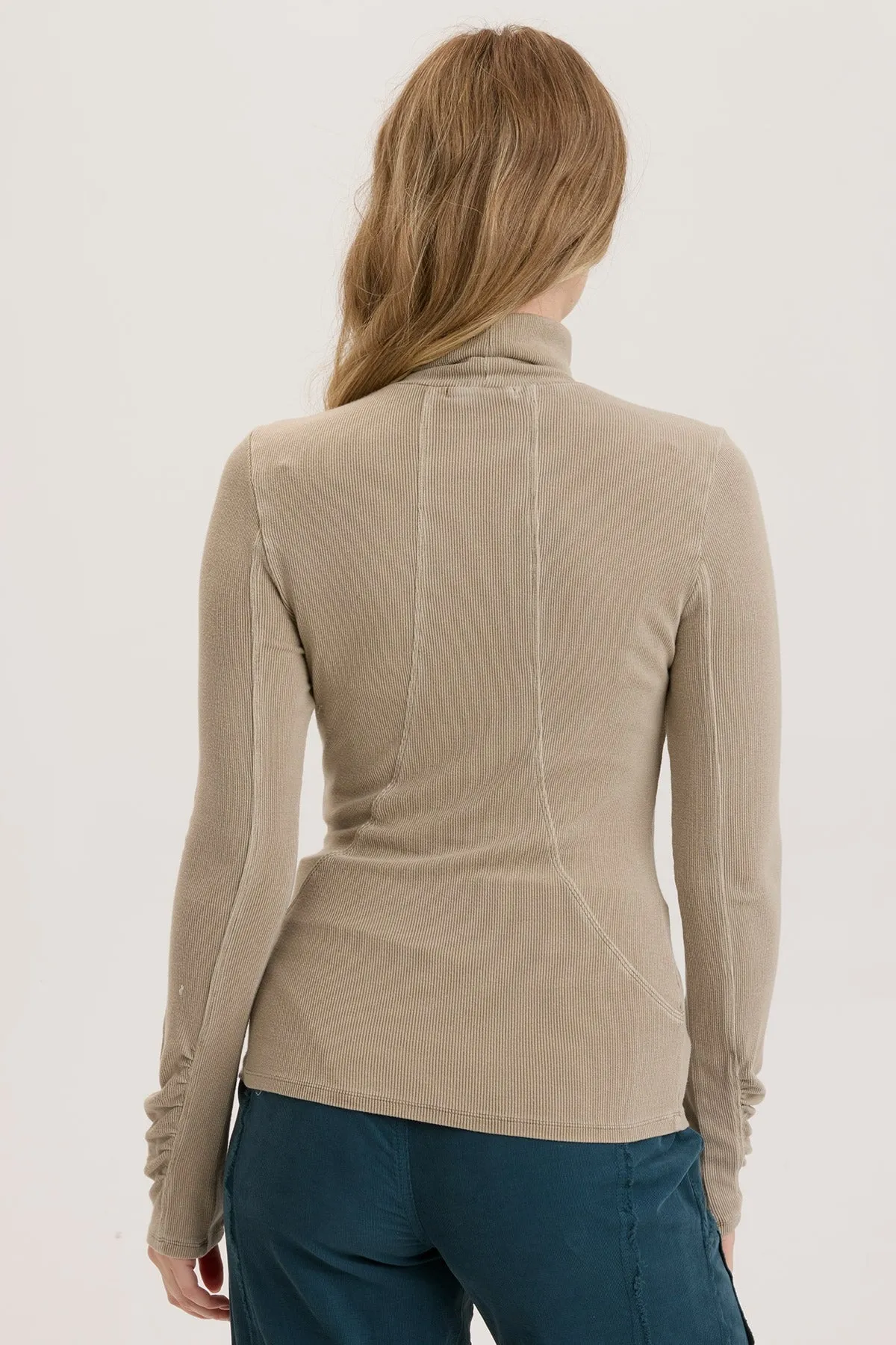 Rib Sorren Turtleneck