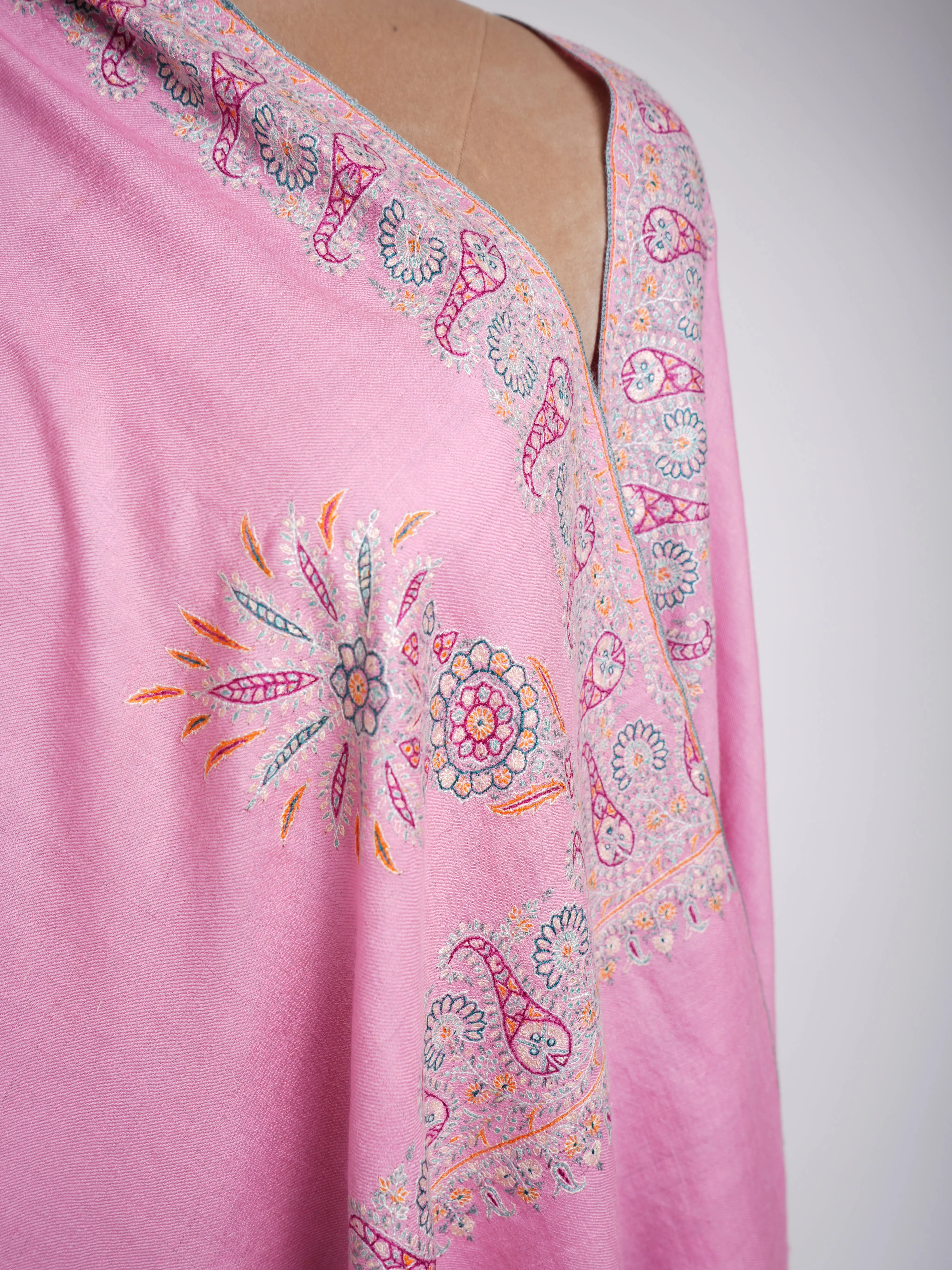 Sozni Daur Dar Hand Embroidered Pashmina Pink