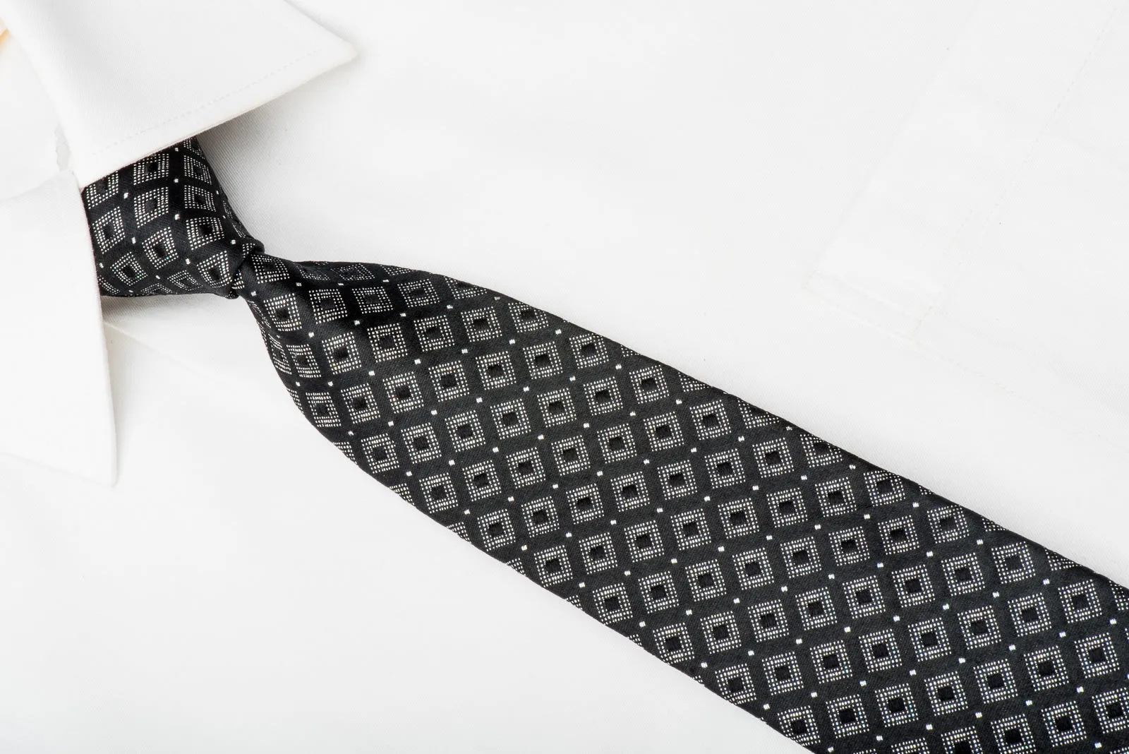 The Class Men's Skinny Necktie Silver Neat Squares On Black